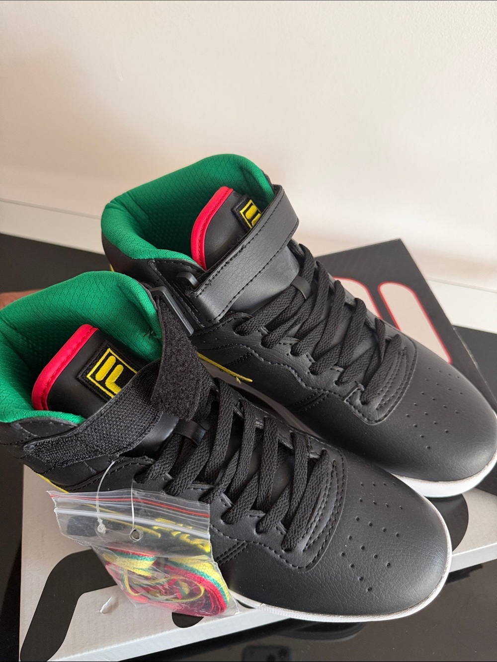 FILA Men’s High-Top Vulc 13 Sneakers